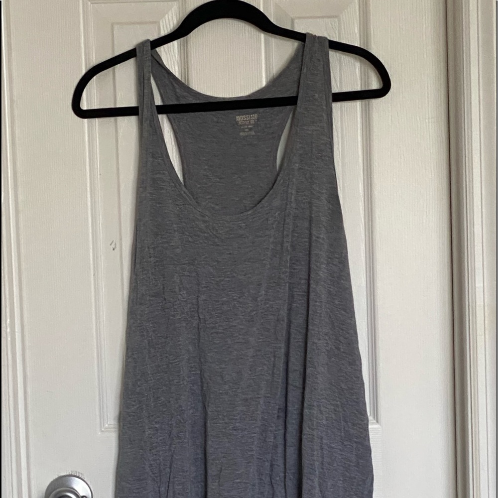 Gray muscle tank top